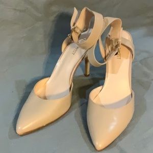 Nine West beige heels